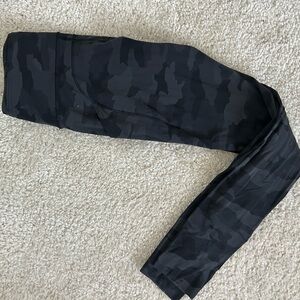 Lululemon running tight, used, size 6 black and gray army pattern